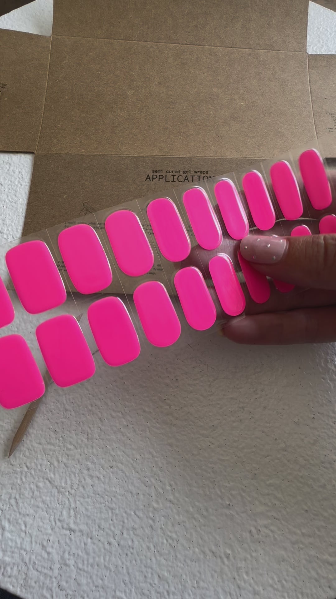 Manicure Semi Cured Gels - Lisbon (Neon Pink)